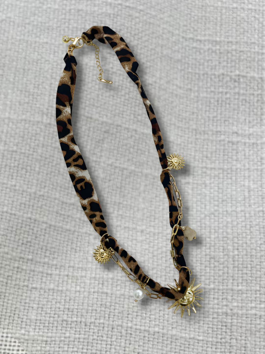 Collier Léopard Tressé – Charms Dorés