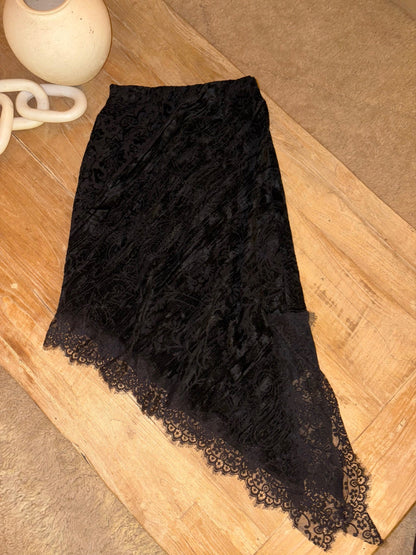 Jupe velour et dentelle