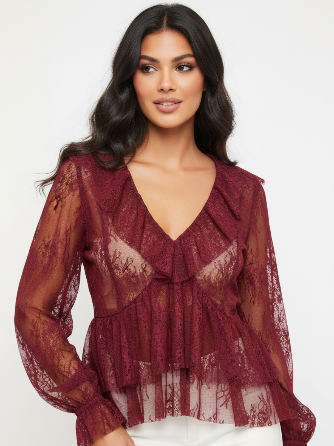 Top en dentelle à froufrou