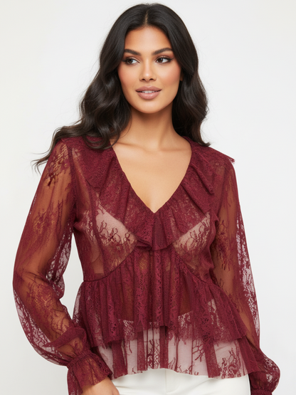 Top en dentelle à froufrou