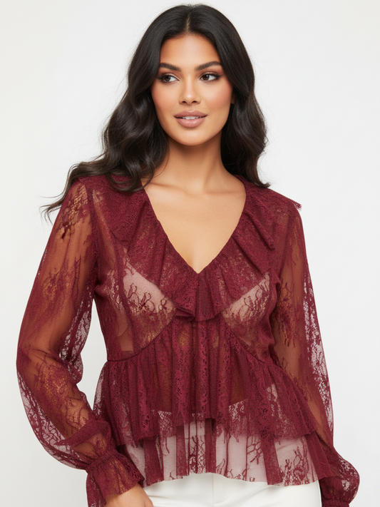 Top en dentelle à froufrou